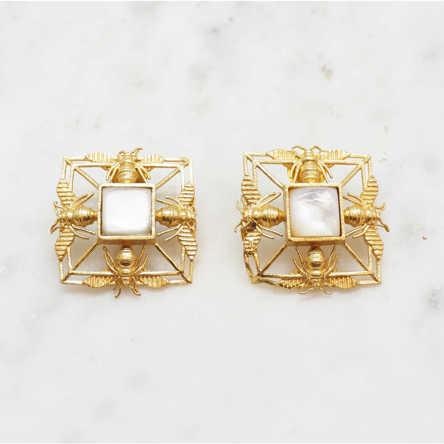 BOUCLES BEE