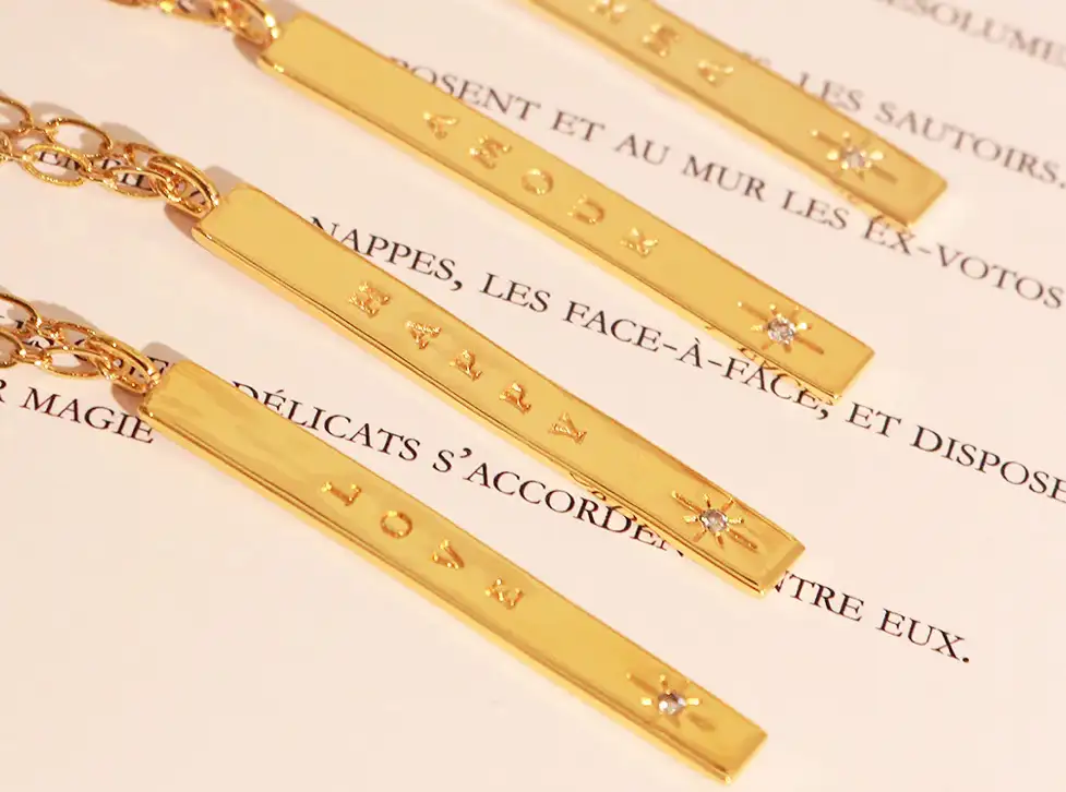 COLLIER MANTRA